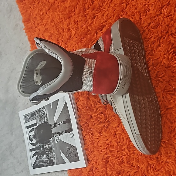 Ferragamo men sneakers! Gray/burgundy 11D - Picture 4 of 6